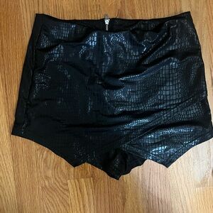 SHEIN Black Faux-Snakeskin High-Waist Shorts